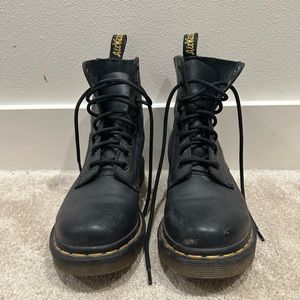 Doc Martens- Women Size 6